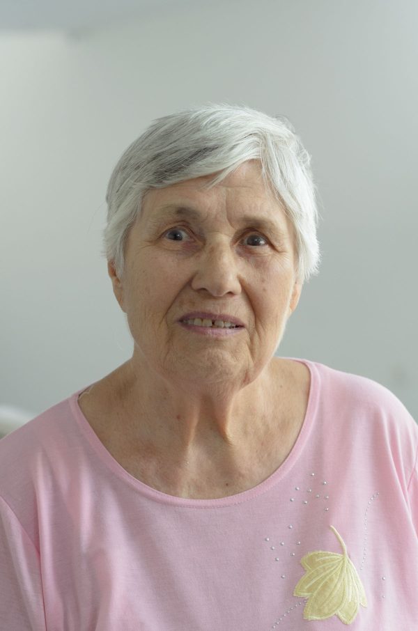 Nesen, Vera